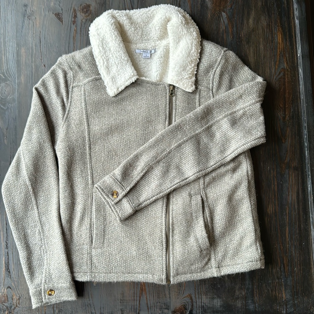 Women’s O’Neill Zip Up Jacket